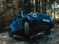 SA GAZDOM NA TESTIRANJE: Mercedesov šef pokazao kako se električna G klasa okreće u mjestu (VIDEO)