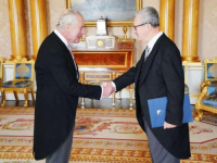 SVEČANO U LONDONU: Ambasador BiH Osman Topčagić predao akreditive kralju Charlesu