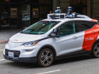 POLICIJA NEMA KOME DA PIŠE KAZNE: Kalifornija ima hrpu problema sa samovozećim autima