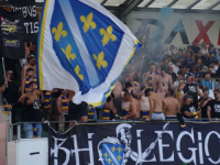 PORUKA NAVIJAČA BiH GRUPI KOJA IM JE UKRALA TRANSPARENT: 'Ugasit ćemo se tek tad kad nam stanu na crtu'