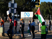 PROTEST U SAD-u: Građani negoduju ispred sjedišta Mete zbog cenzure sadržaja o Palestini (FOTO)