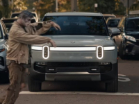 OBILJE ZABAVE ZA SVE PUTNIKE: Pješaka kojeg snimi, softver prikazuje poput zombija, dok se kao vještice na metli prikazuju...