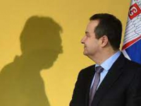 VEĆ JE DVA PUTA PRAVIO VEĆINU SA OPOZICIJOM POSLIJE IZBORA: Dačić želi da bude premijer, Vučić strahuje da će ga izdati