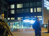 NA PRIŠTINSKIM ULICAMA DUGE CIJEVI: Fudbaleri Izraela stigli na Kosovo (FOTO)
