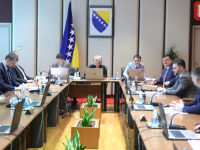 BURNO U SARAJEVU: Vijeće ministara Bosne i Hercegovine razmatra Nacrt osnova za vođenje...