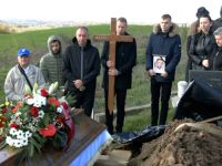 PRIJE MJESEC DANA TEŠKO PRETUČEN: Sahranjen povratnik u Derventu Marko Mišić
