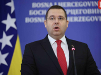 'SB' NA PRESSU RADOVANA KOVAČEVIĆA: 'Helez izmišlja notorne gluposti, u RS nema nikakvih paravojnih formacija'