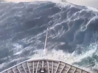 OSTAO BEZ STRUJE: Norveški kruzer s 396 ljudi naletio na ogroman val, izgubio sposobnost plovidbe nakon što su...