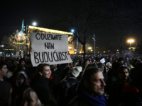 'PROTIV IZBORNE KRAĐE': Skup koalicije 'Srbija protiv nasilja' ponovo ispred RIK-a u Beogradu, okupljeni su blokirali...