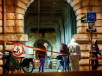 HOROR U CENTRU PARIZA: Prišao turističkom paru i nasmrt izbo njemačkog državljanina; Onda je čekićem napao...