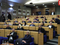 SALA PROKIŠNJAVA, A I NEMA MUZIKE: 'Sramota je da u najvećem zakonodavnom tijelu u Federaciji sjednice ne počinju himnom'