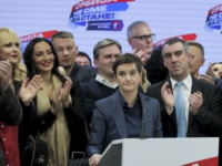 MINISTAR SIGURNOSTI BiH U IZBORNOM ŠTABU SNS-a: Nešić slavi pobjedu u društvu Ane Brnabić