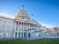 ŠOKANTAN SNIMAK ZATRESAO AMERIKU: Dvojica muškaraca imala seks u Senatu, jedan je pozirao 'na sve četiri' na stolu (FOTO, VIDEO)