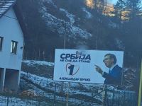 VUČIĆ ZALIJEPIO BILLBOARD I U SREBRENICI: U velikoj je panici, osim bitke koju vodi sa srbijanskom opozicijom, bori se...
