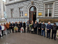 UBIJENO OSMERO, A RANJENO DESET: Obilježena 30. godišnjica od ubistva građana Sarajeva ispred OŠ 'Safvet-beg Bašagić