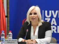 ZORANA MIHAJLOVIĆ O SVOM BIVŠEM ŠEFU ALEKSANDRU VUČIĆU: 'Standardno, juri po hodnicima u Dubaiju ne bi li ga slikali da se rukuje sa ponekim liderom, bar u prolazu'