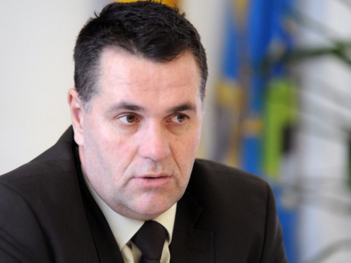 NAČELNIK GUTIĆ TVRDI: RMU Banovići duguje skoro milion maraka Općini, Rudnik se koristi za lične interese
