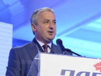 DODIKOV KUM ĆE DOBITI 100 MILIONA KM OD DRŽAVE: Borenović poručio - 'Sad da vidimo vladajuću garnituru...'