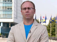 POLITIČKI ANALITIČAR ALMIR TERZIĆ ZA 'SB': Urušavanje državnih institucija počelo je još u vrijeme Alijanse za promjene; SDP je pokazao da ne zna kako biti vlast, Trojka nije dovoljno jaka da se sama suprotstavi Dodiku