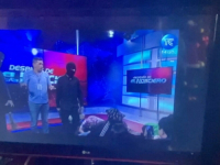 ŠTA SE DOGAĐA U EKVADORU: Naoružani gangsteri upali u TV studio, prekinut program uživo (VIDEO)