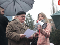 PROFESOR DAVID PETTIGREW POSLAO JASNU PORUKU S DANAŠNJIH PROTESTA: 'Najveći Schmidtov prioritet je zabraniti Dan RS'