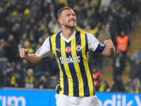 PA LJUDI MOJI, DA LI JE TO MOGUĆE: Džeko za samo 29 minuta hat trickom uništio protivnika, pogledajte golove.. (VIDEO)