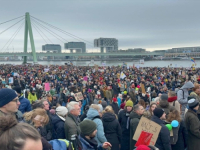 NJEMAČKA NA NOGAMA: U Kelnu više od 50.000 ljudi protestiralo protiv krajnje desnice