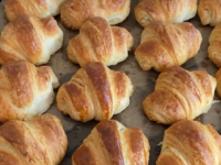 BOLJI NEGO IZ PEKARE: Napravite brze kroasane i oduševite ukućane (VIDEO)