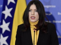 PARANOJA SANJE VULIĆ: 'Schmidt želi na silu da Srbima oduzme...'
