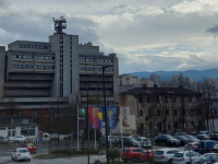 ONDA GLEDAJ, GAFČINO: Belmin Karamehmedović prima platu od 5.000 KM i za katastrofalno stanje na BHRT-u krivi sve osim sebe; Tri najveća gafa u historiji te kuće...