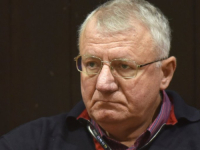 RATNI ZLOČINAC VOJISLAV ŠEŠELJ SE POVLAČI SA ČELA SRS-a: Zlikovac u posljednjoj oporuci Srbima, priziva novi genocid, ratove i ideologiju Velike Srbije (VIDEO)