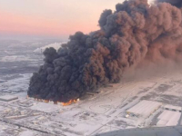 APOKALITIČNE SCENE U SANKT PETERSBURGU: Gori poznata trgovina, ruski pandan Amazonu (FOTO+VIDEO)