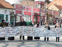 MAJKE SREBRENICE NA JOŠ JEDAN 11. IZ TUZLE PORUČILE SCHMIDTU: Sankcijama pokažite da se ne bojite Dodika!