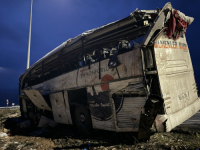TRAGEDIJA U TURSKOJ: U prevrtanju autobusa poginulo devet osoba, 30 povrijeđeno