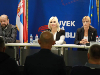 POKRET 'UVEK ZA SRBIJU' PROTIV OBAVEZNOG VOJNOG ROKA: 'Ne želimo da naša djeca ginu za srpski svet'