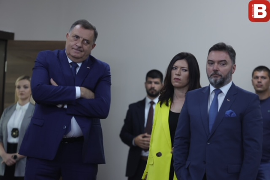 HOĆE LI SE KOŠARAC PRIDRUŽITI DODIKU U SUDSKIM KLUPAMA: Proglašenjem 9. januara državnim praznikom ministar Košarac počinio krivično djelo za koje je predviđeno do 5 godina zatvora?!