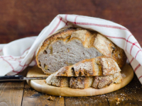 IDEALNO ZA NEDJELJNO POPODNE: Najlakši recept za domaći hljeb - ne trebate mijesiti tijesto