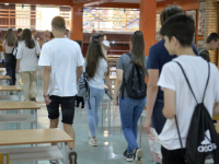 SKANDAL U ŠKOLAMA U BEOGRADU: Dječaci montirali fotografije tinejdžerki i nastavnica i od njih pravili pornografski sadržaj