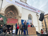 NASTAVNICI STIGLI NA MARKOV TRG U ZAGREBU: 'Odakle svi? Jel to koncert Aleksandre Prijović?'