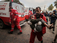 STRAVIČAN MASAKR U GAZI: Izraelska vojska ubila desetero Palestinaca koji su čekali kamione pomoći