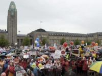 PROTEST PROTIV REFORMI DESNIČARSKE VLADE: Čak 300.000 Finaca kreće u štrajk, zatvorene fabrike, prodavnice, vrtići...
