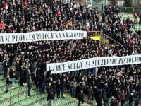 PORUKA HORDI ZLA ZA POLICIJU: 'Ubice vam šetaju sa službenim pištoljima'