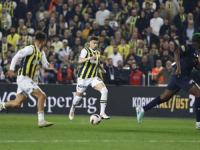 NAVIJAČI GA IZVIŽDALI, TRENER VJERUJE DA ĆE BITI BOLJI: Radetu Kruniću slabo ide u Fenerbahčeu, jučer je...