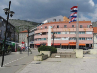 BIJELA KUGA U KANTONU 10: Broj umrlih dva i po puta veći od broja rođenih, u Bosanskom Grahovu prošle godine rođeno samo jedno dijete
