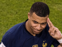 BOMBA S PIRINEJA: Kylian Mbappe potpisao, zarađivat će čak...