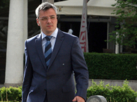 SUMANUTE TVRDNJE PROPALOG POLITIČARA: Dodikov savjetnik Ognjen Tadić tvrdi da je politika bošnjačkih stranaka...