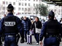 STRAVA U PARIZU: Troje ljudi izbodeno na željezničkoj stanici, napadač imao nož i čekić