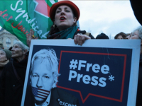 DESETINE LJUDI NA TRGU REPUBLIKE U PARIZU: U Francuskoj održan skup podrške Julianu Assangeu