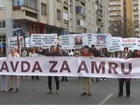 MIRNA ŠETNJA ZA AMRU KAHRIMANOVIĆ: Građani traže ostavke odgovornih iz MUP-a TK