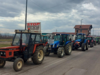 POLJOPRIVREDNICI TRAKTORIMA KRENULI NA PROTESTE: Pitanje koncesija na zemljište nije riješeno